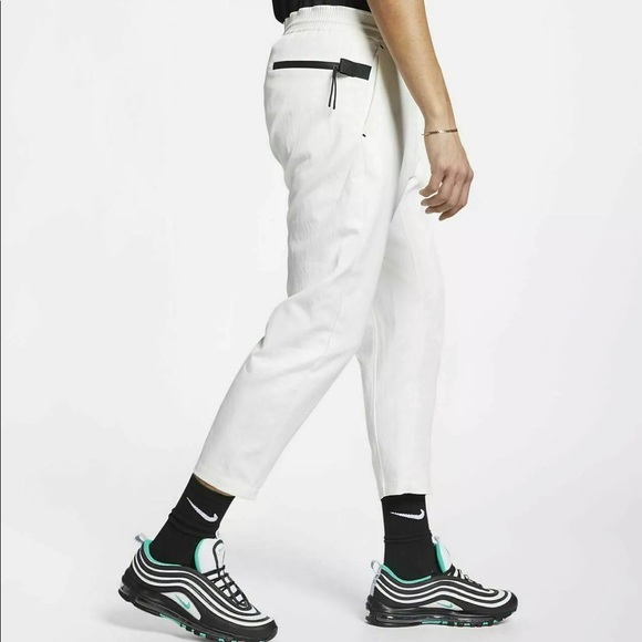 Nike cropped woven pants Outlet
